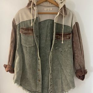 Buckle Light jacket with hood